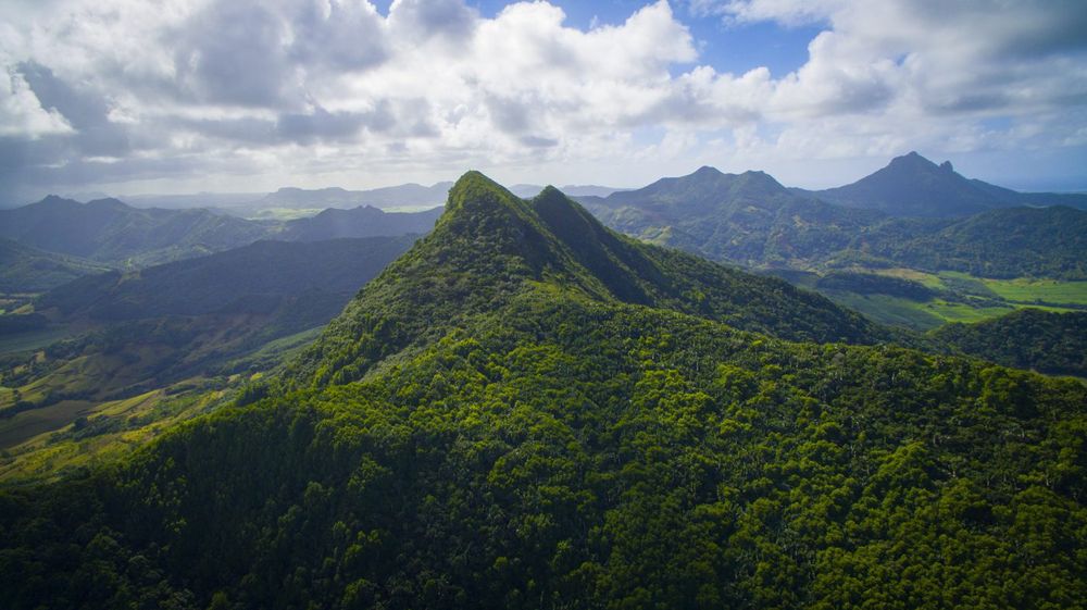 Hiking top 5 of the best spots to explore in Mauritius